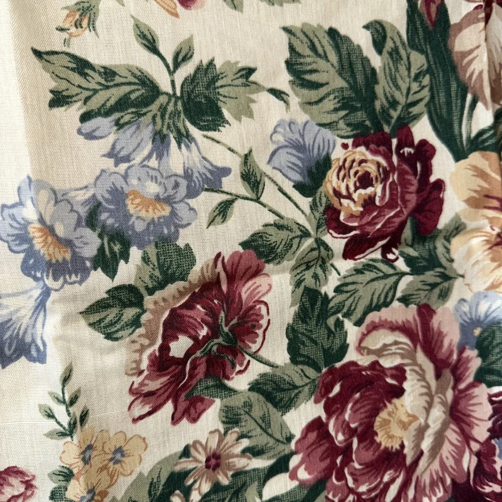 Vintage Cottage Window Curtains 2 Panels Beige Maroon Blue Flowers Floral USA